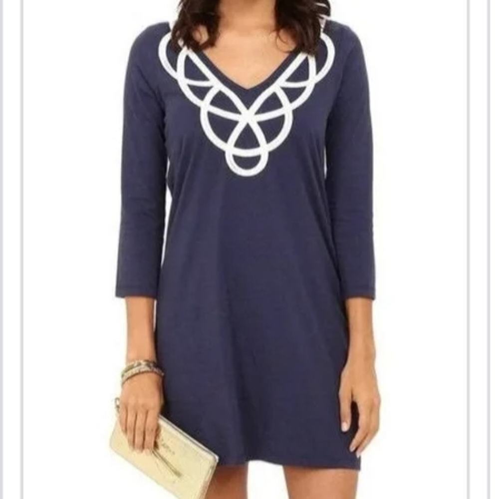 LILLY PULITZER NAVY BLAIR V NECK WITH DECORATIVE EMBROIDRY SIZE SMALL